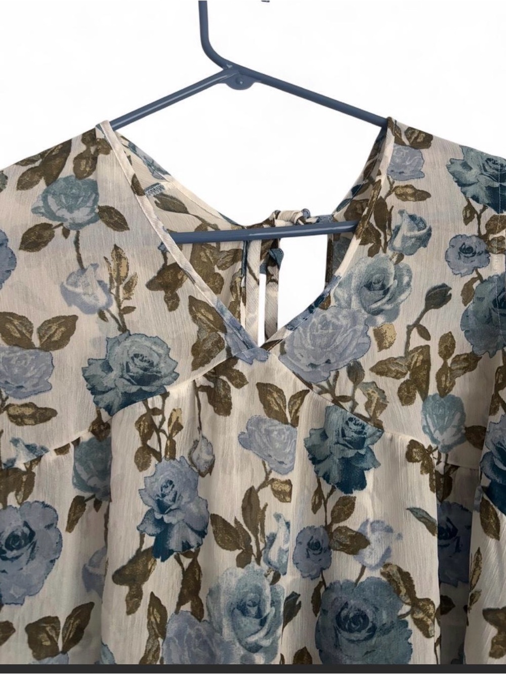 Women's Blue Floral V-Neck Blouse - Picture 3 of 4